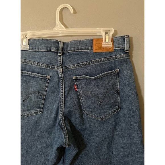 Levi’s premium mid length classic shorts women’s size 29 - Picture 5 of 8